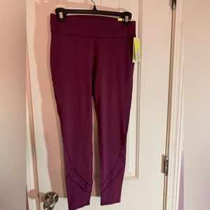 All in Motion Mid Rise Capri Leggings NWT Sz Xl(14-16)